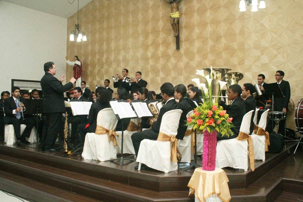 El maestro Andrés Vidal y la Orquesta Dominicana de Vientos